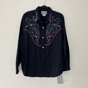 NWT Stonebridge Women’s 1X Black Embroidered Western Shirt Concho Buttons Floral